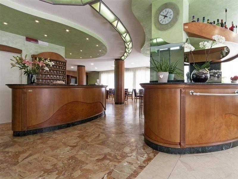 Hotel Ambra Rimini Exterior photo