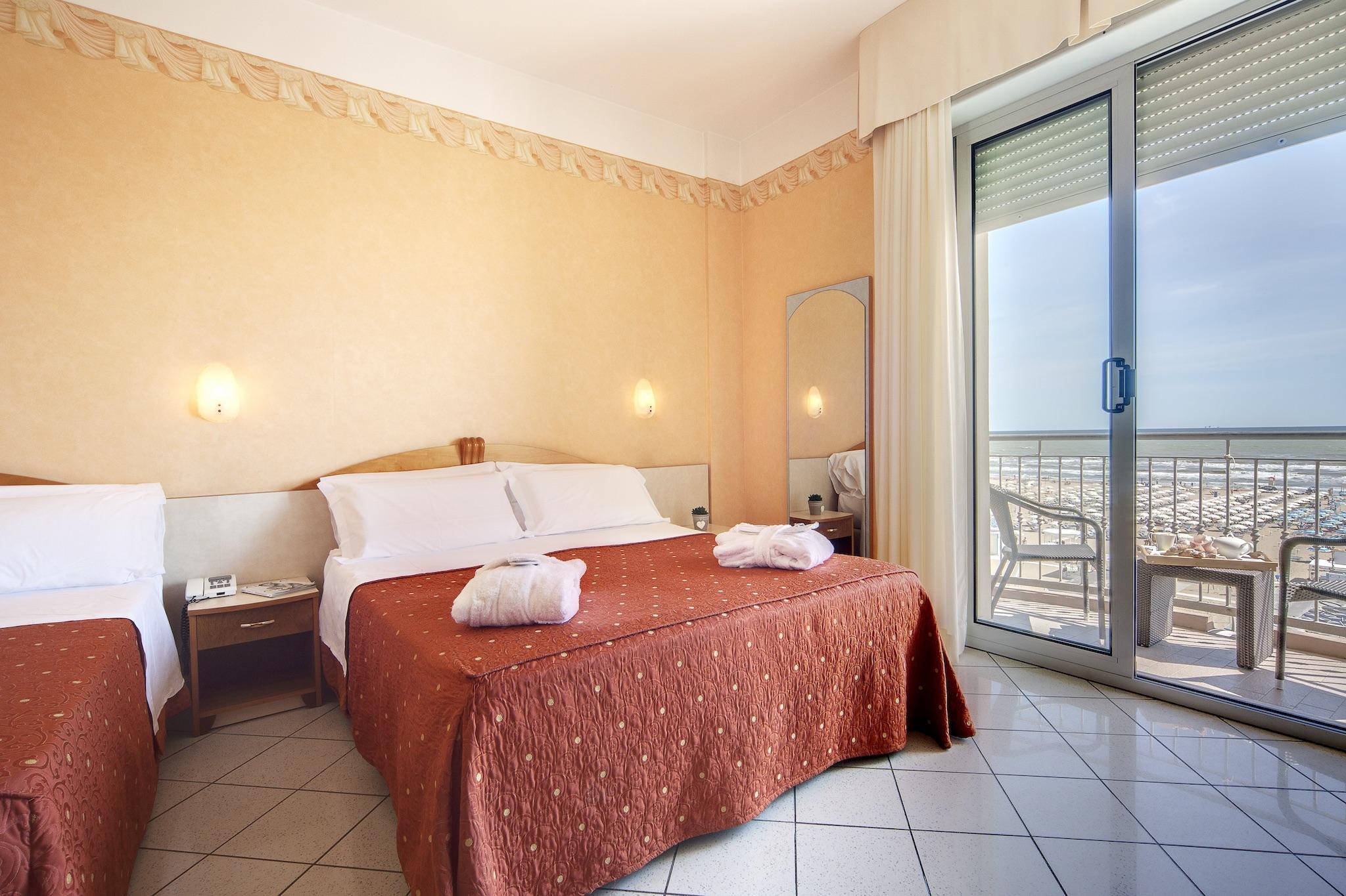 Hotel Ambra Rimini Exterior photo