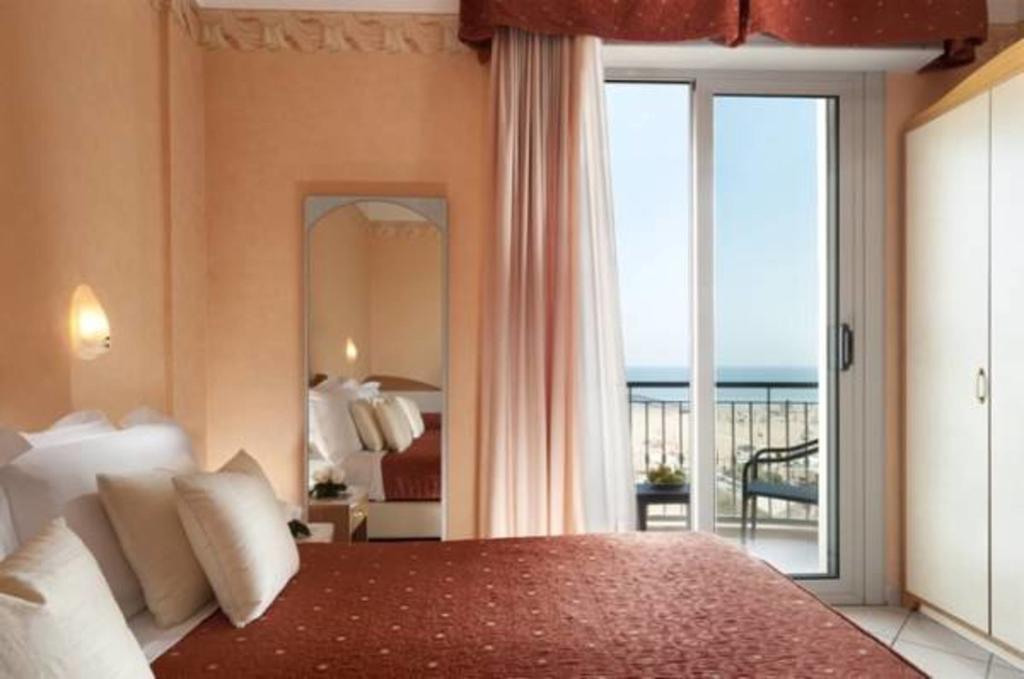 Hotel Ambra Rimini Exterior photo