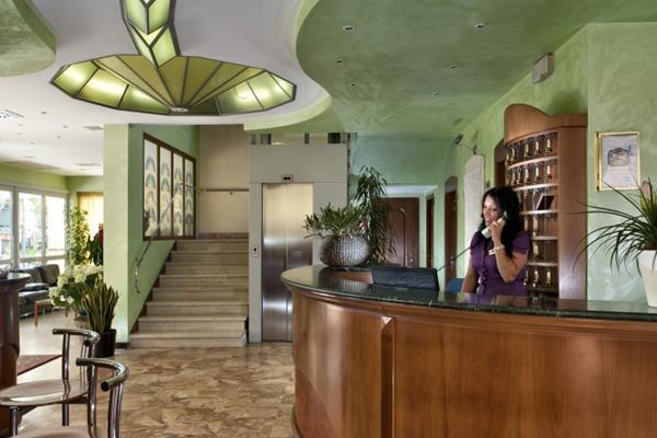 Hotel Ambra Rimini Exterior photo